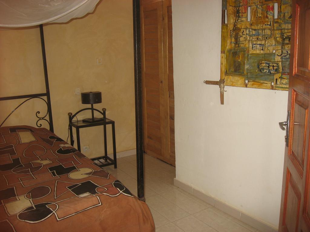 Babao Hotel M'Bour Bilik gambar