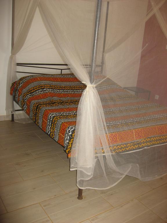 Babao Hotel M'Bour Bilik gambar