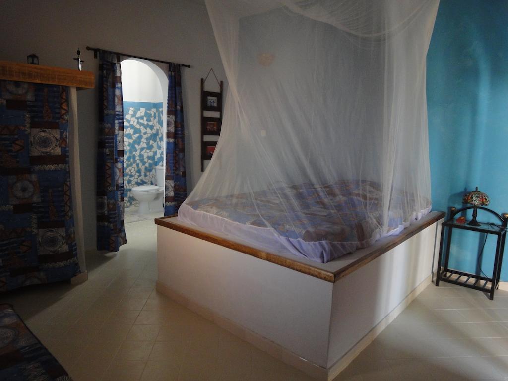 Babao Hotel M'Bour Bilik gambar